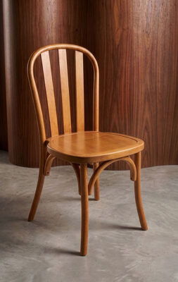 Krzesła bentwood (bukowe)